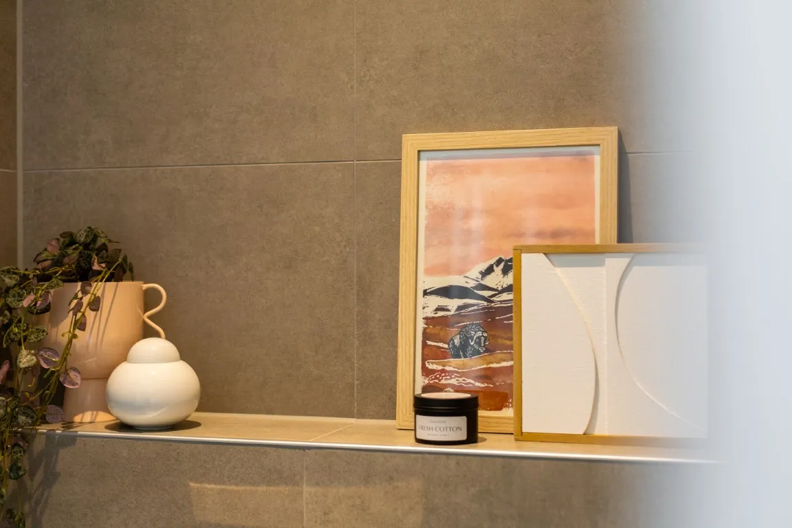 Elegant Grey header