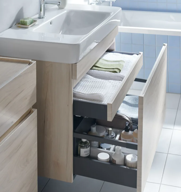 2021RenovaPlanwashbasinwithcabinetlighthickory-geberit_dam-media-large