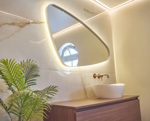 Binnenkijken in de badkamer